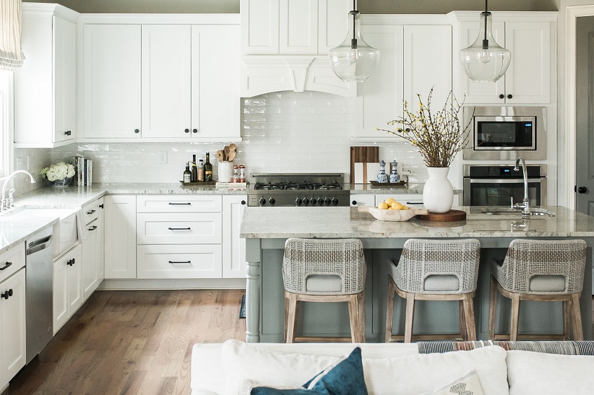 kitchen in light colours with the right kitchen appliances